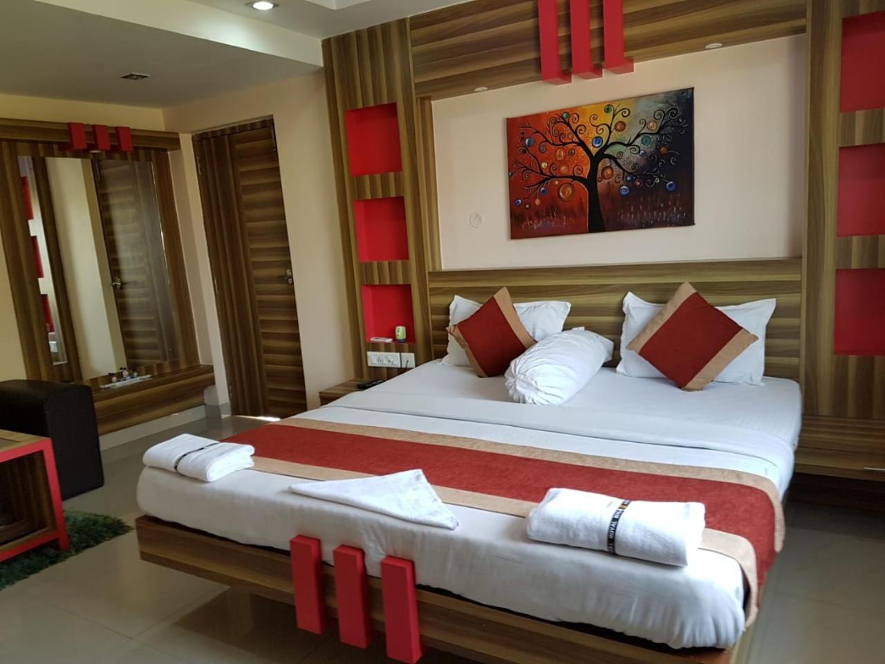Hotel Royal Bengal Bolpur Buitenkant foto