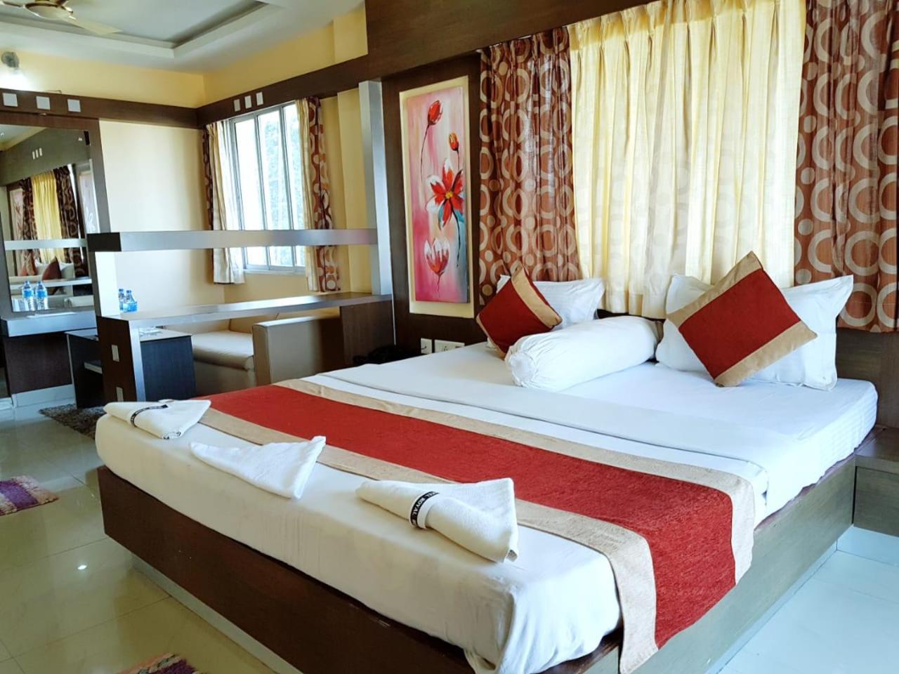 Hotel Royal Bengal Bolpur Buitenkant foto