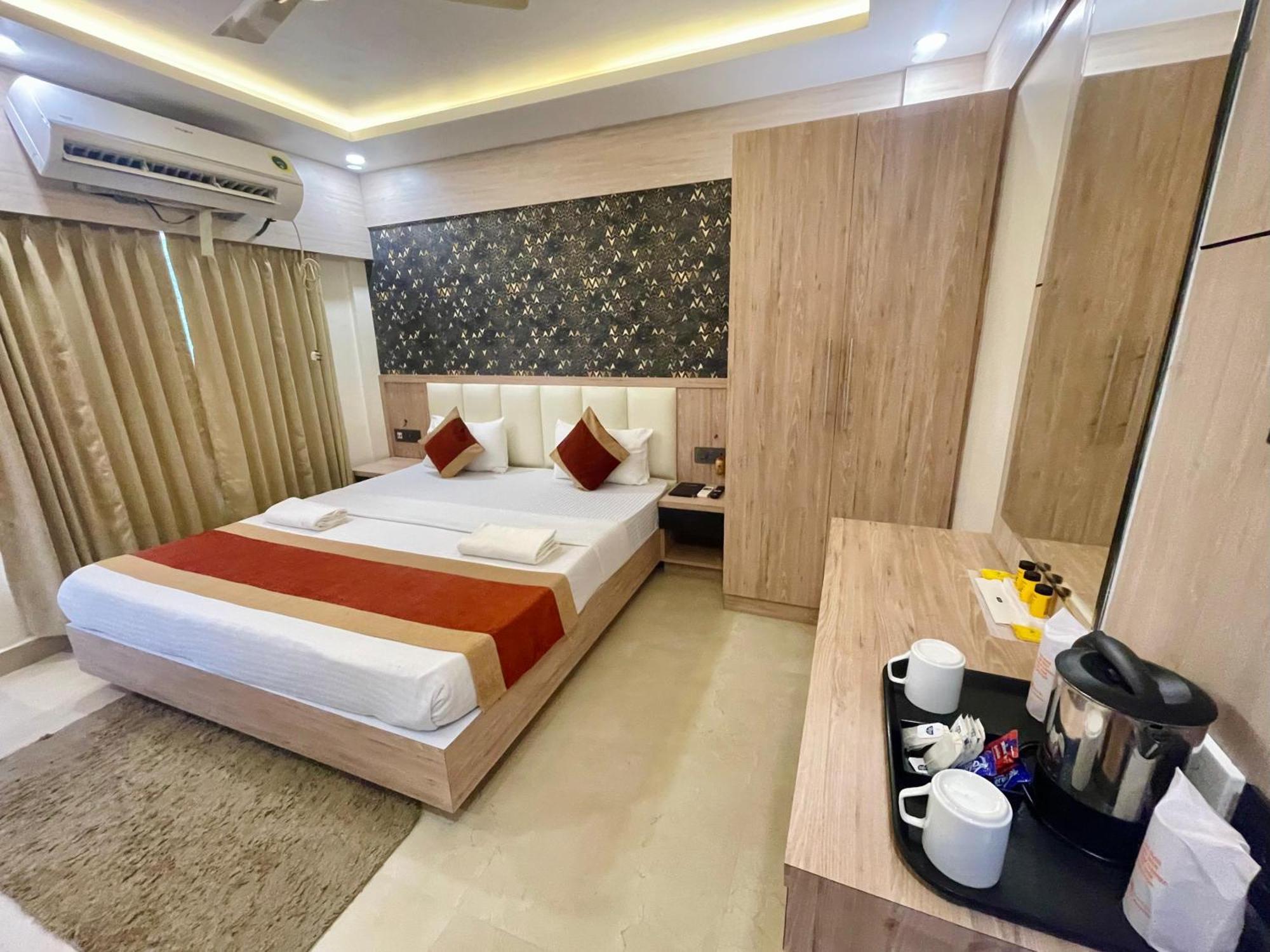 Hotel Royal Bengal Bolpur Buitenkant foto