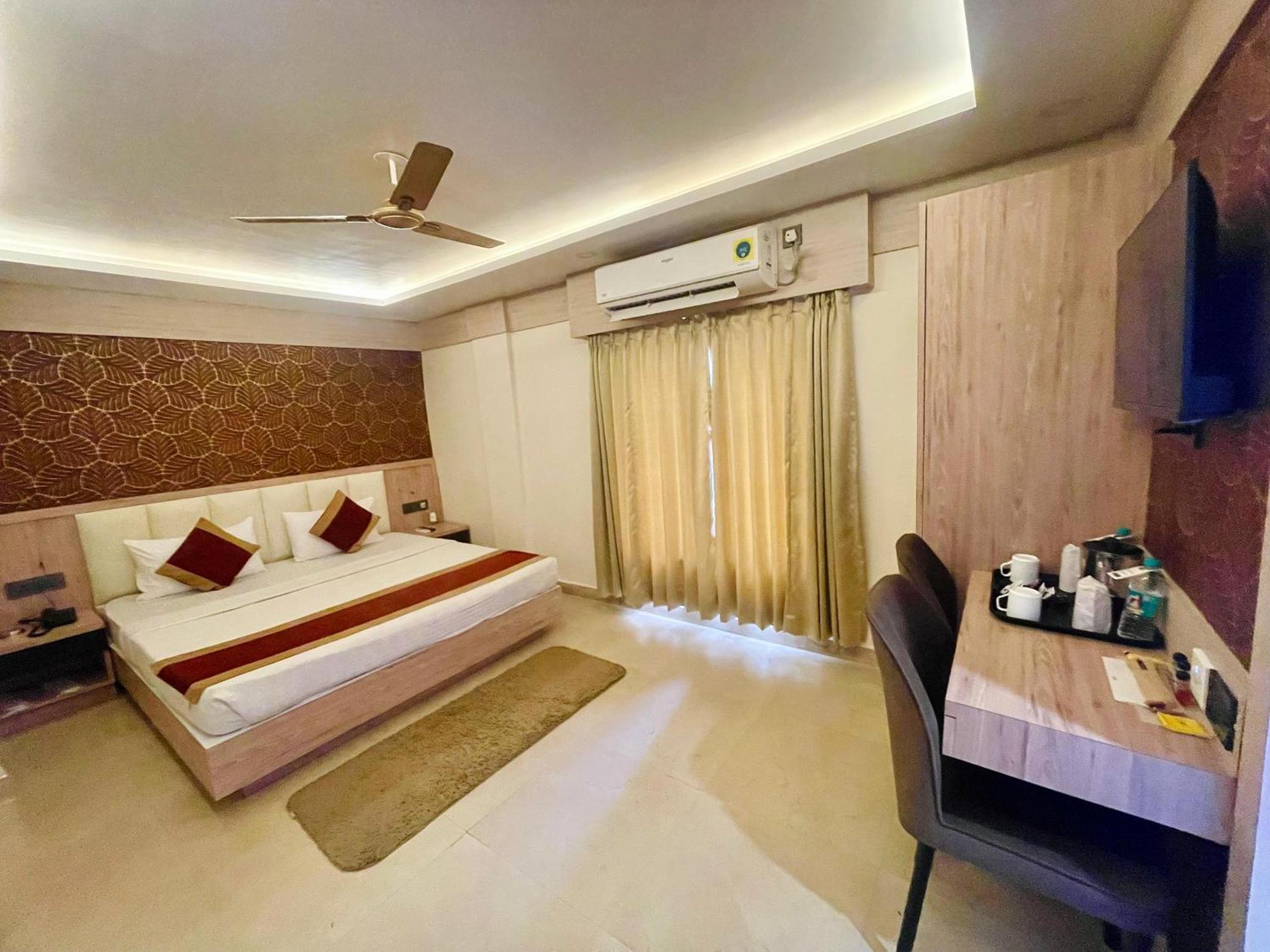 Hotel Royal Bengal Bolpur Buitenkant foto