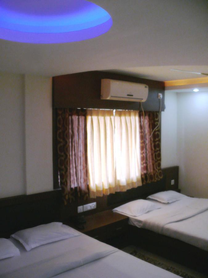 Hotel Royal Bengal Bolpur Buitenkant foto